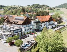 Aussenansicht Kuschlehotel Loipersdorf von oben